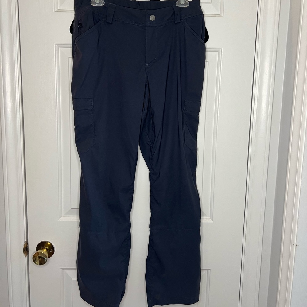 Duluth Trading Women’s Blue Hiking Pants.  Size 10x32.